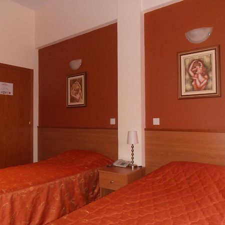 Crown Inn Hotel Nicosia Buitenkant foto