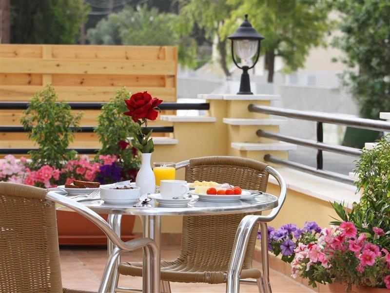 Crown Inn Hotel Nicosia Buitenkant foto