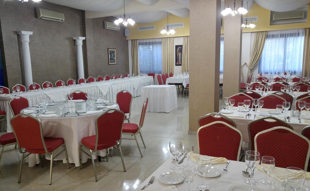 Crown Inn Hotel Nicosia Buitenkant foto