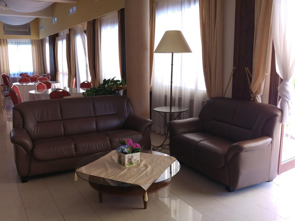 Crown Inn Hotel Nicosia Buitenkant foto