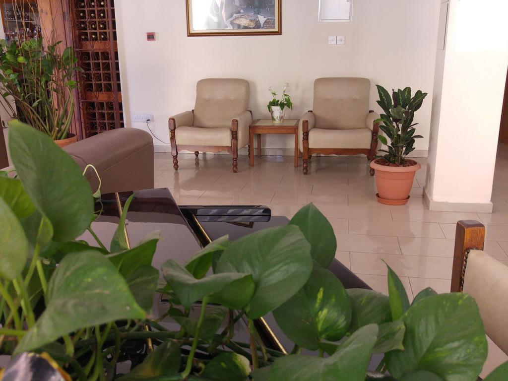 Crown Inn Hotel Nicosia Buitenkant foto