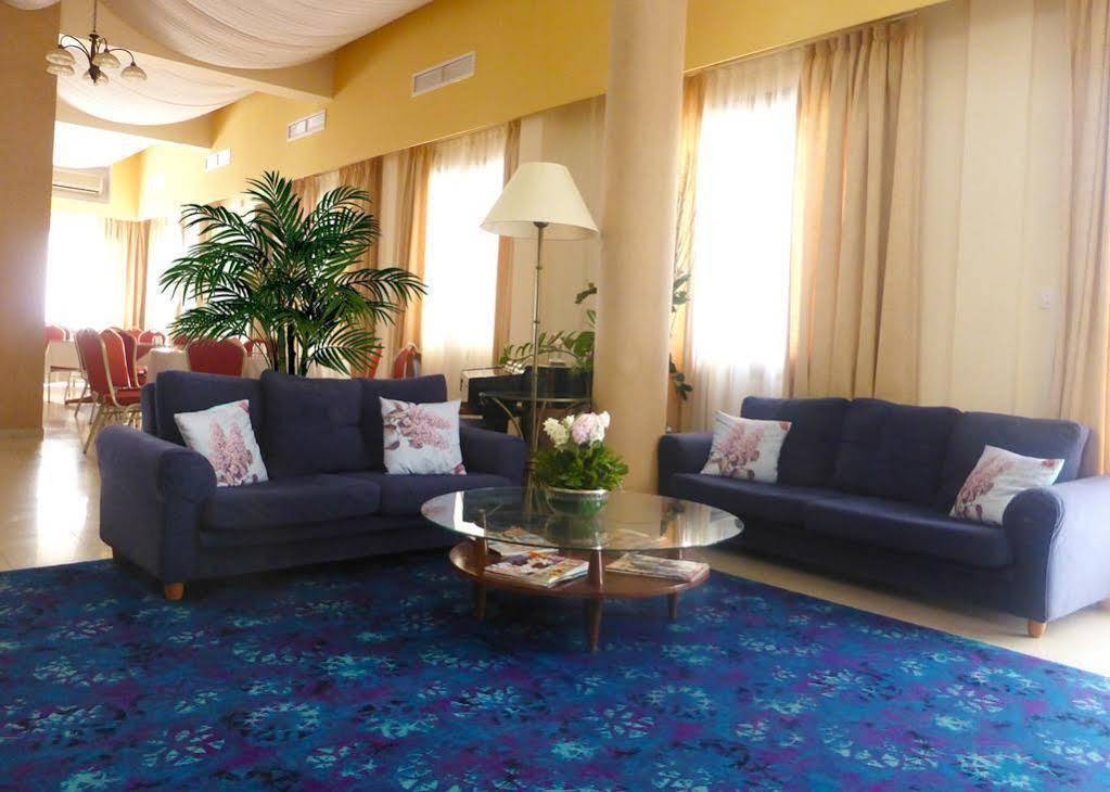 Crown Inn Hotel Nicosia Buitenkant foto