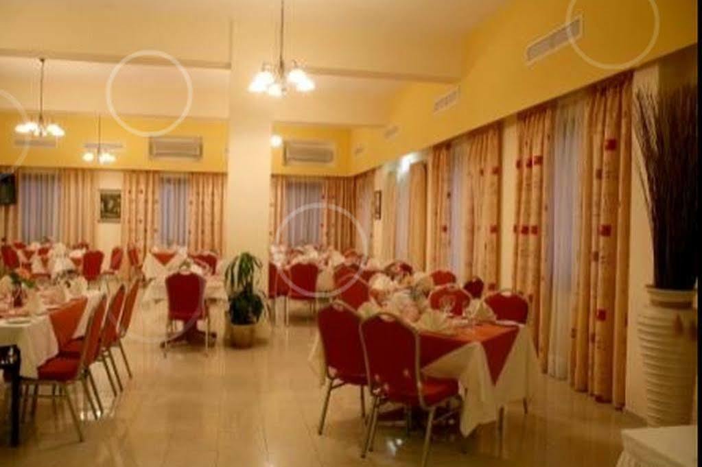Crown Inn Hotel Nicosia Buitenkant foto