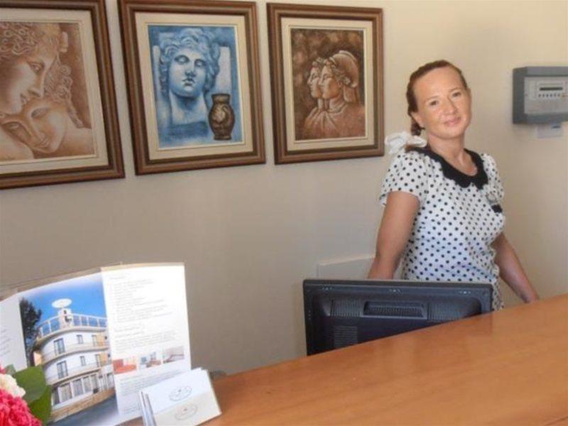 Crown Inn Hotel Nicosia Buitenkant foto